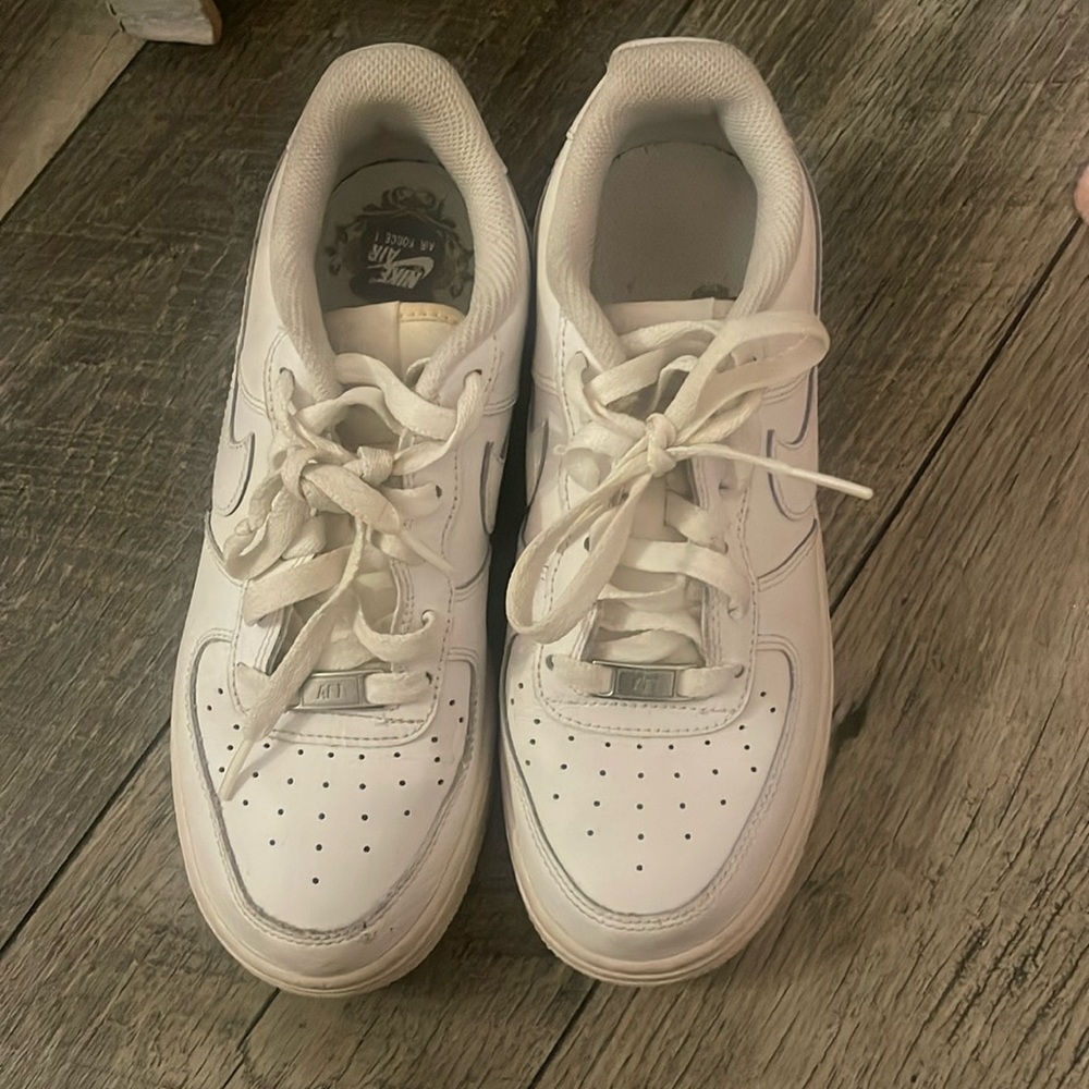 NIKE AIR FORCE 1